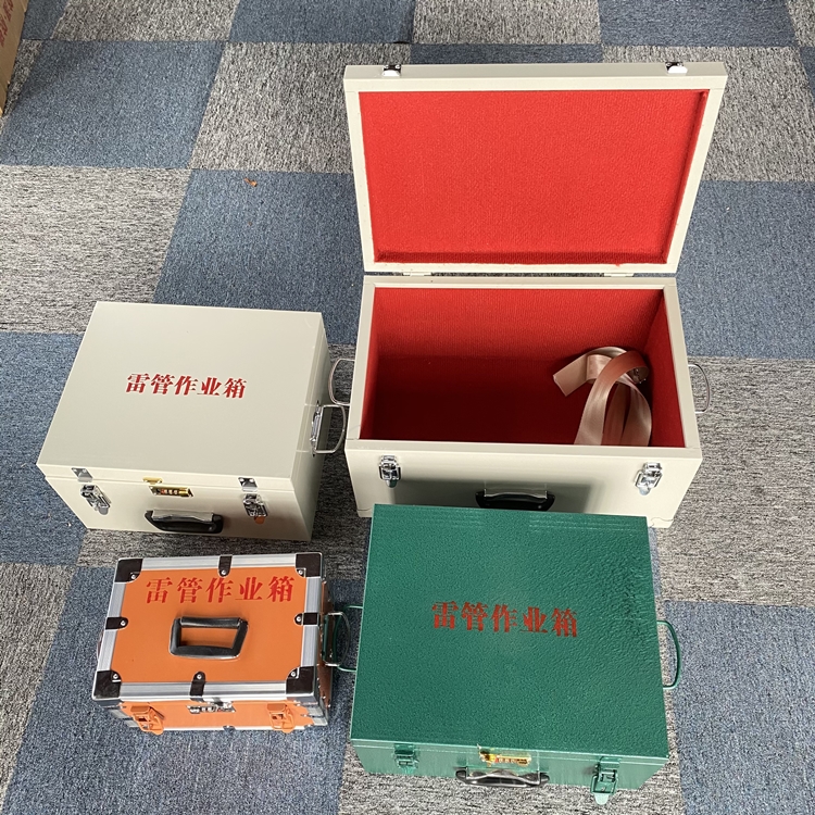 新丰爆破工程作业箱如何选择？玻璃钢与传统材质的全面对比